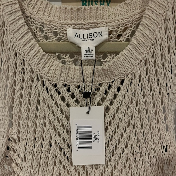 Tunic - Picture 5 of 7